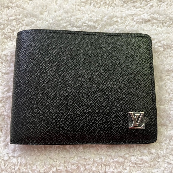 Authentic LOUIS VUITTON MULTIPLE WALLET M30295 TAIGA - Picture 1 of 12